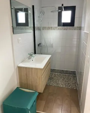 빌라 Bord De 400 M De La 라벤느