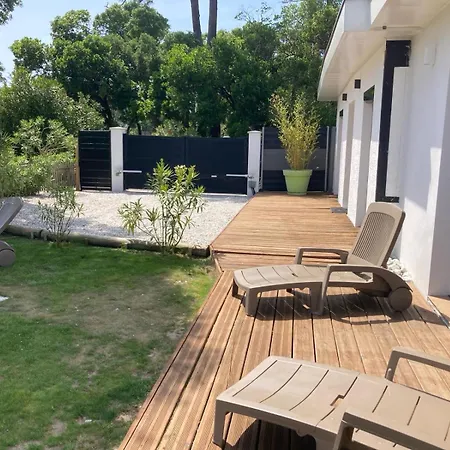 别墅 Bord De 400 M De La *