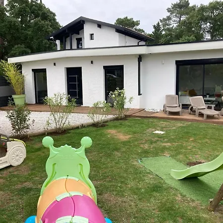 别墅 Bord De 400 M De La 拉本讷