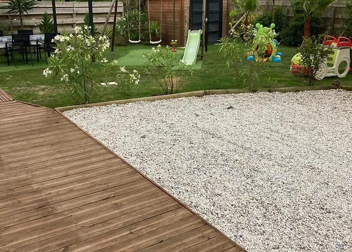 Bord De 400 M De La Villa