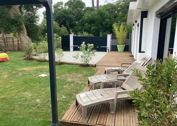 Villa Bord De 400 M De La *