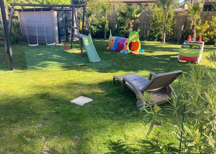 Vila Bord De 400 M De La *